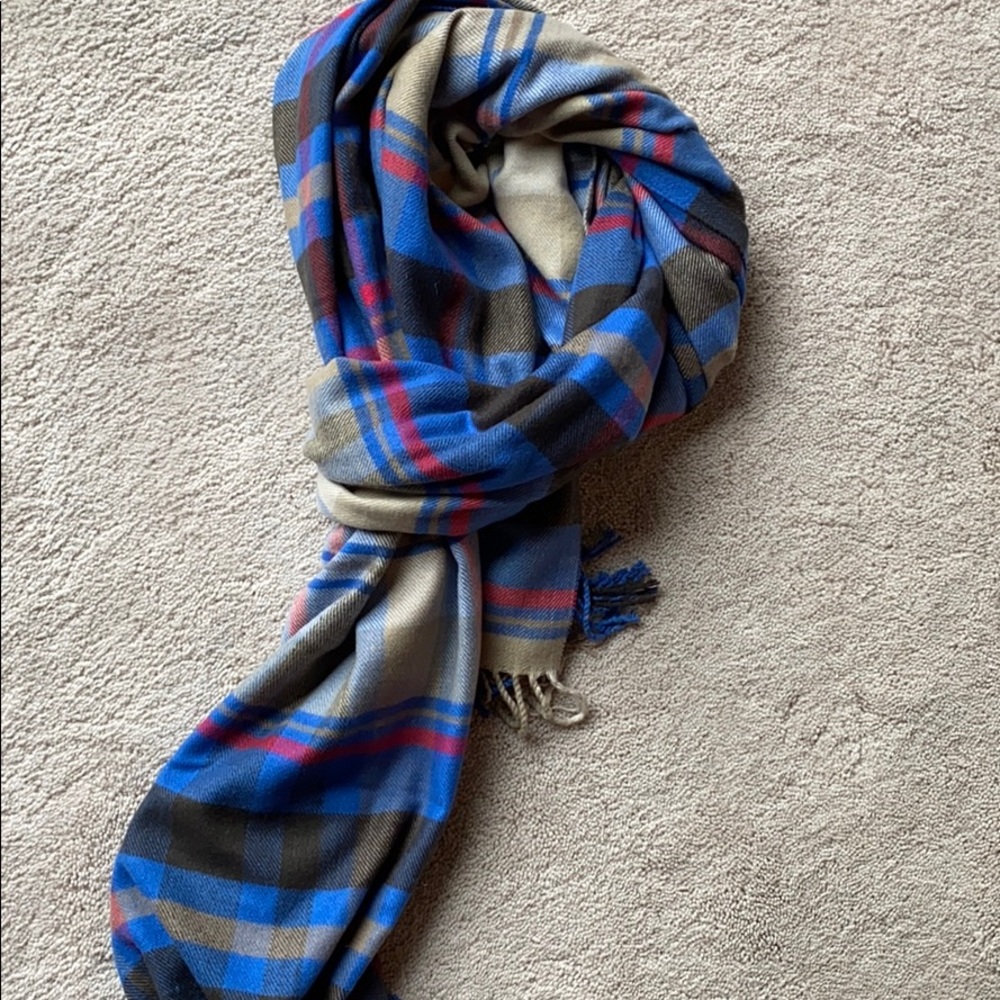 Blue , tan, red Blanket scarf. - Picture 2 of 7